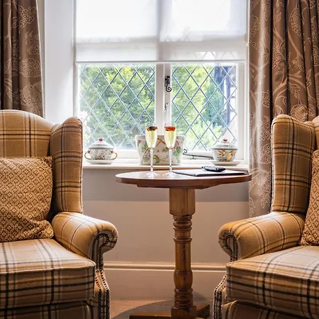 The Red Lion Hotel-2